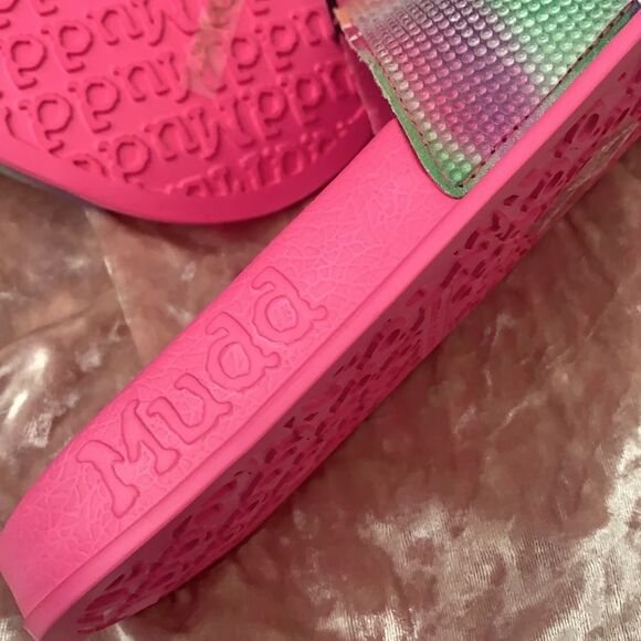 MUDd Pink Rainbow 🌈 Slides - Picture 5 of 6